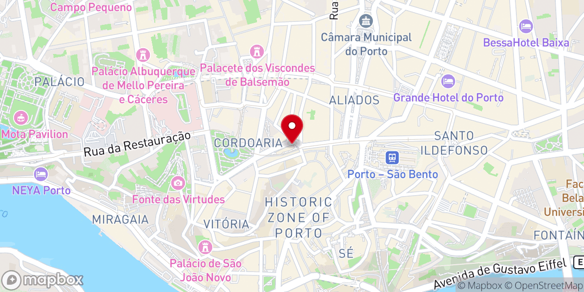 Map showing location of Igreja dos Clérigos