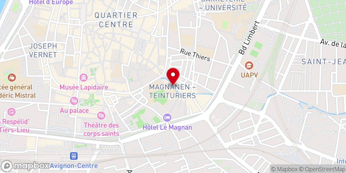 Map showing location of Pénitents Gris d'Avignon / Chapelle Sainte Croix